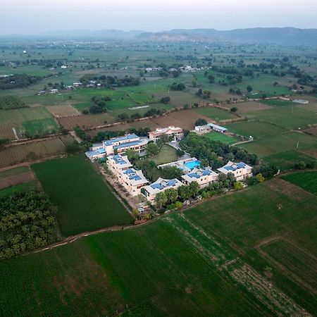 סוואי מדופור Abhyaran Resort & Spa Ranthambore מראה חיצוני תמונה