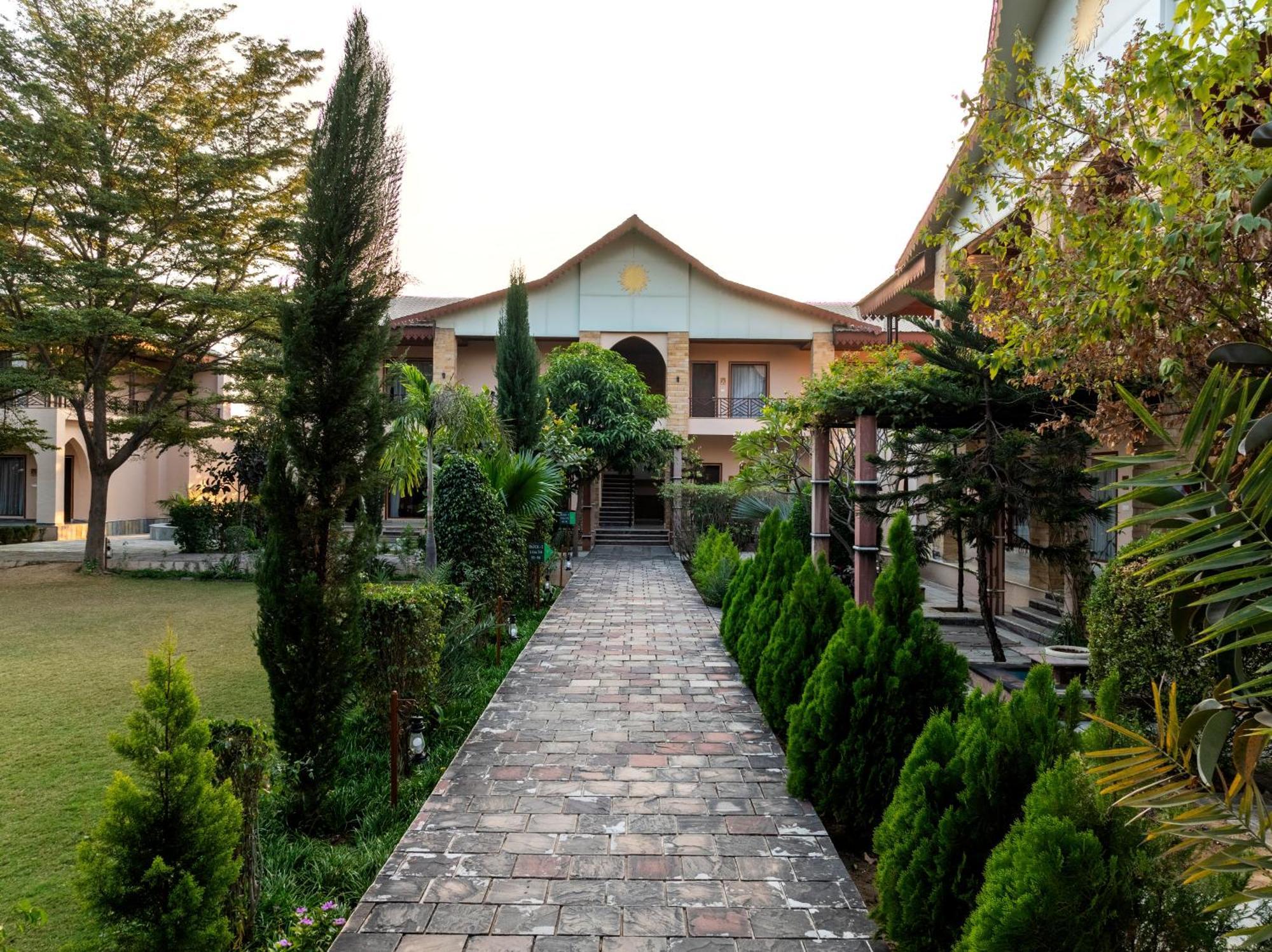 סוואי מדופור Abhyaran Resort & Spa Ranthambore מראה חיצוני תמונה